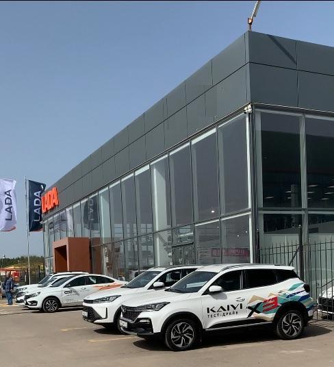 Ремонт без шума: Как «PrimeResin» спас автосалон ночью.