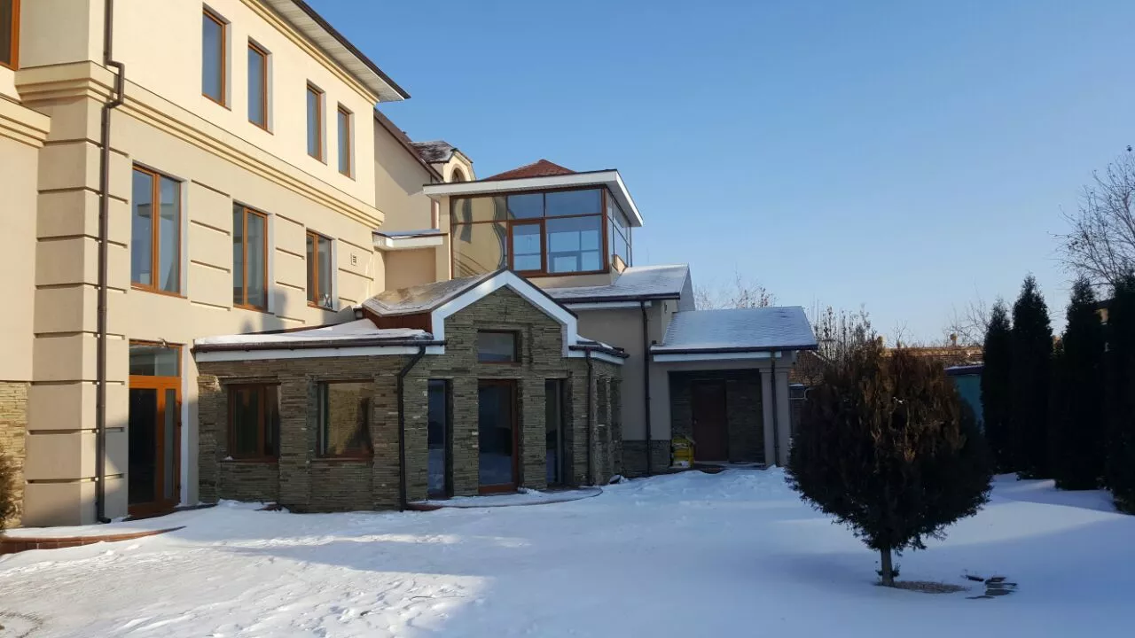 Компенсационное инъецирование для ликвидации неравномерной осадки двухэтажного здания