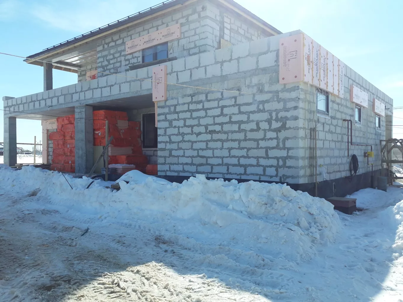 Усиление связанной с основным зданием пристройки жилого дома