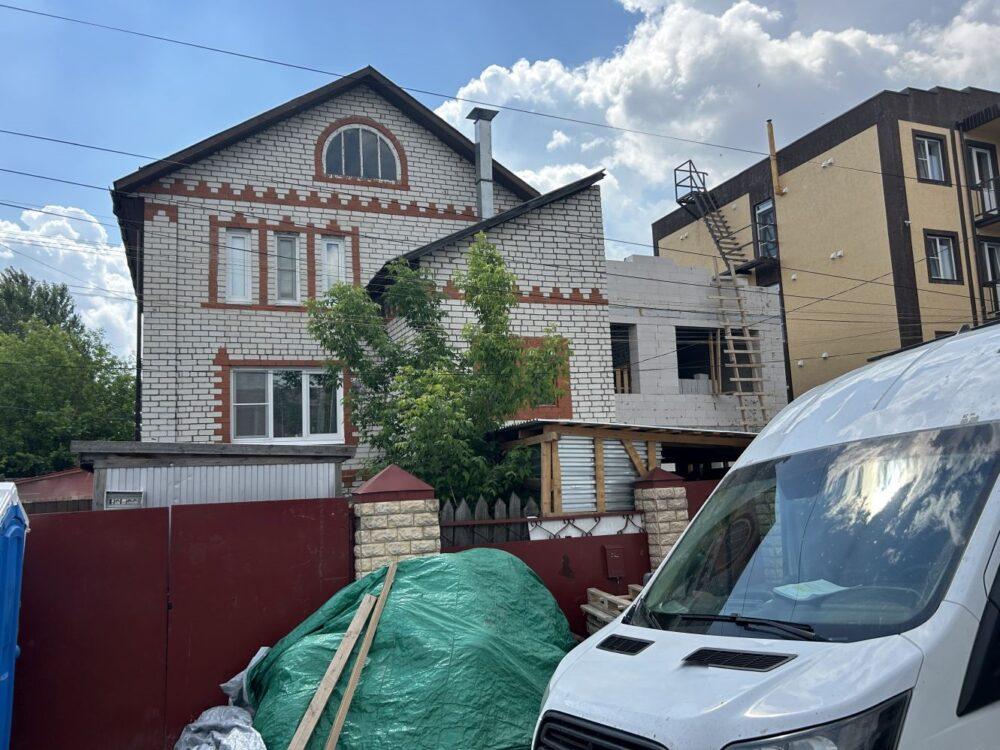 Как трещины в новом здании остановили пристройку и что спасло фундамент